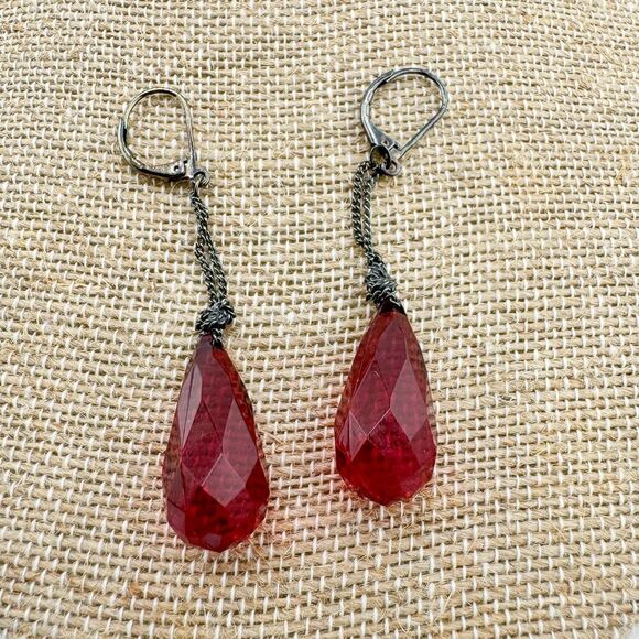 Vintage Parure Blood Red Teardrop Necklace Earrings Set Vampire Glam Bling Drape - Picture 8 of 12